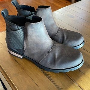 SOREL Evie Pull On Ankle Boots 8